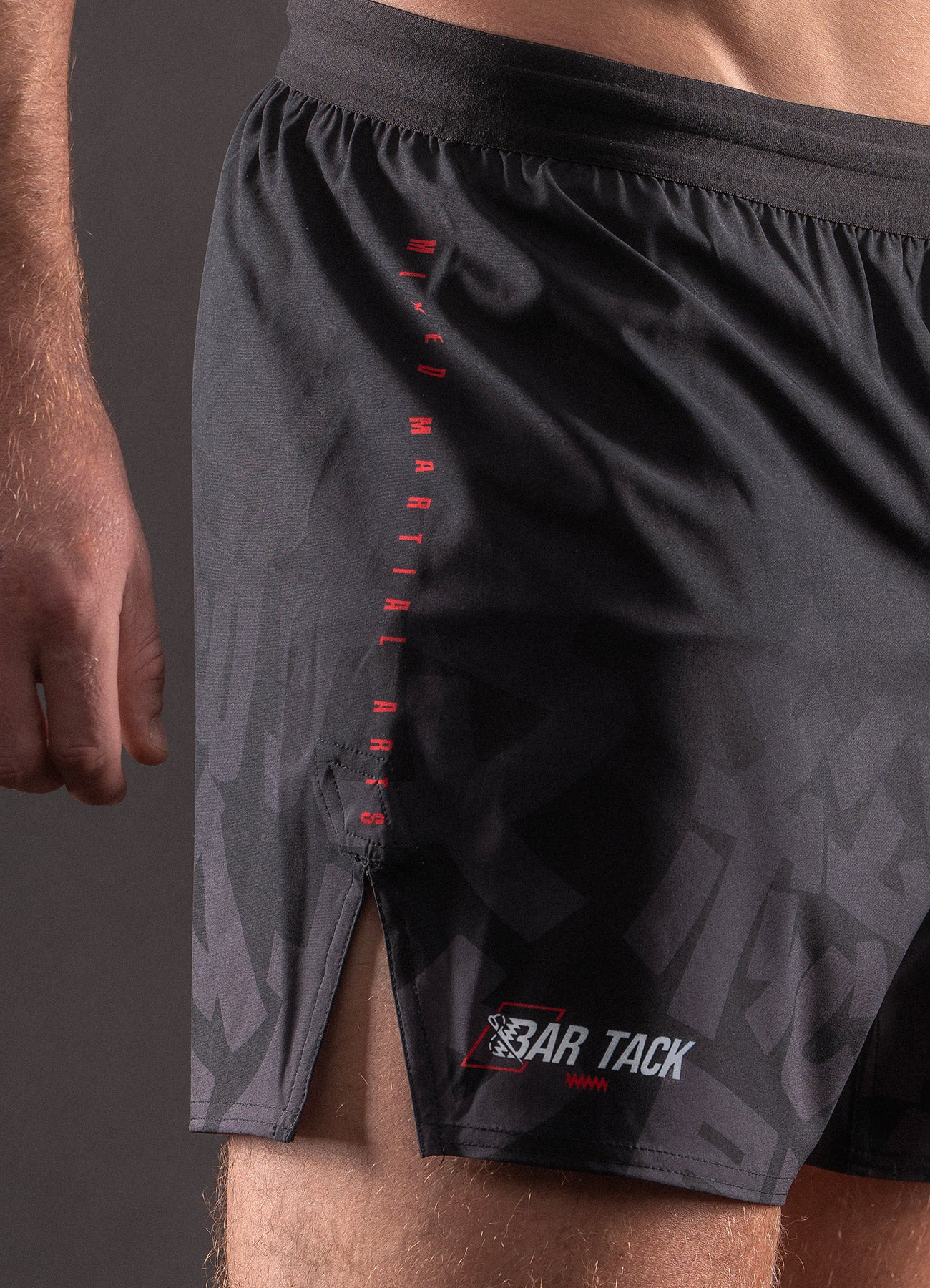 Short de MMA Bar Tack AeroLite™ «KUROGANE 黒鉄» - Noir