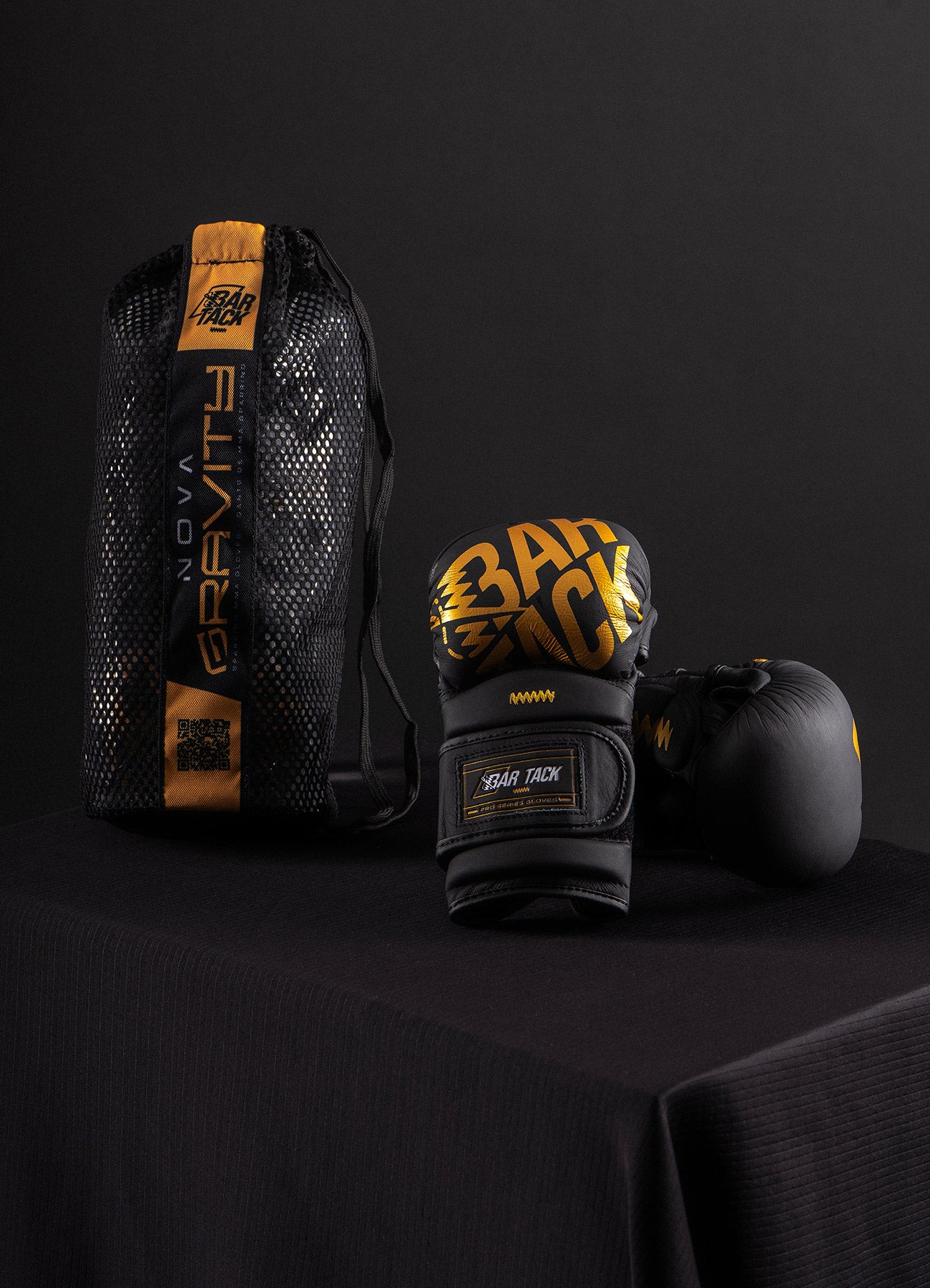 Gants de MMA Sparring Bar Tack Nova™ "Gravity" - Noir/Or