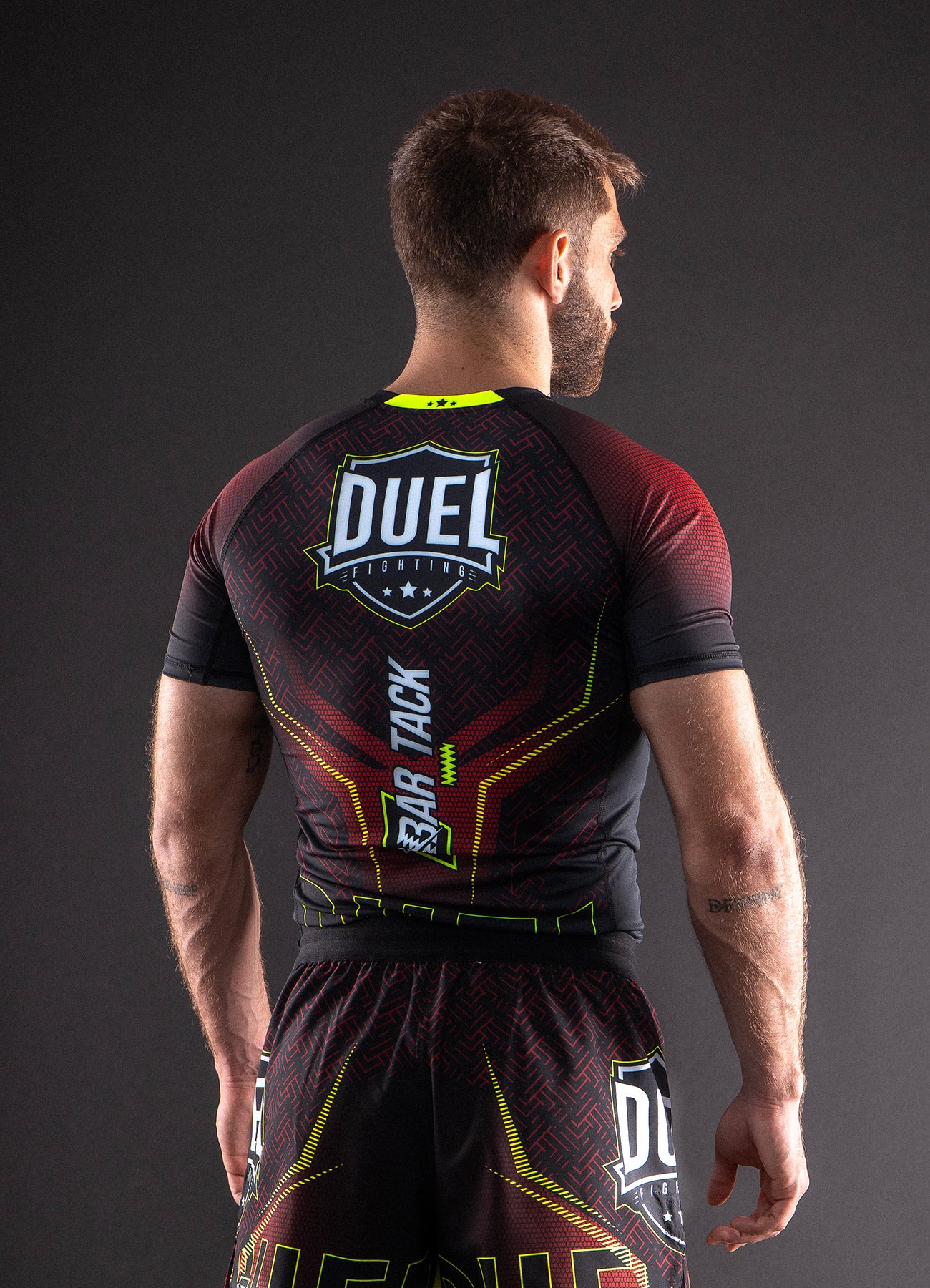 Rashguard Bar Tack x Duel Fighting - Rouge