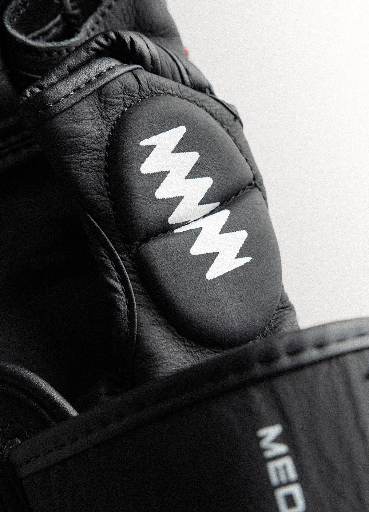 Gants de MMA Sparring Nova™ "Gravity" - Noir