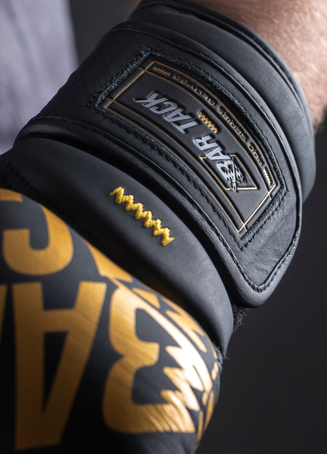 Gants de MMA Sparring Bar Tack Nova™ &quot;Gravity&quot; - Noir/Or